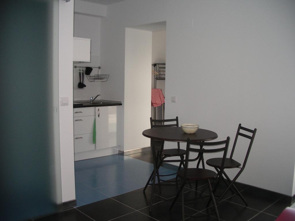 Apartamentos La Fonda Aniñón Szoba fotó