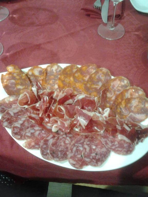 Apartamentos La Fonda Aniñón Kültér fotó