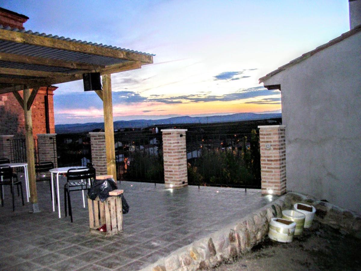 Apartamentos La Fonda Aniñón Kültér fotó