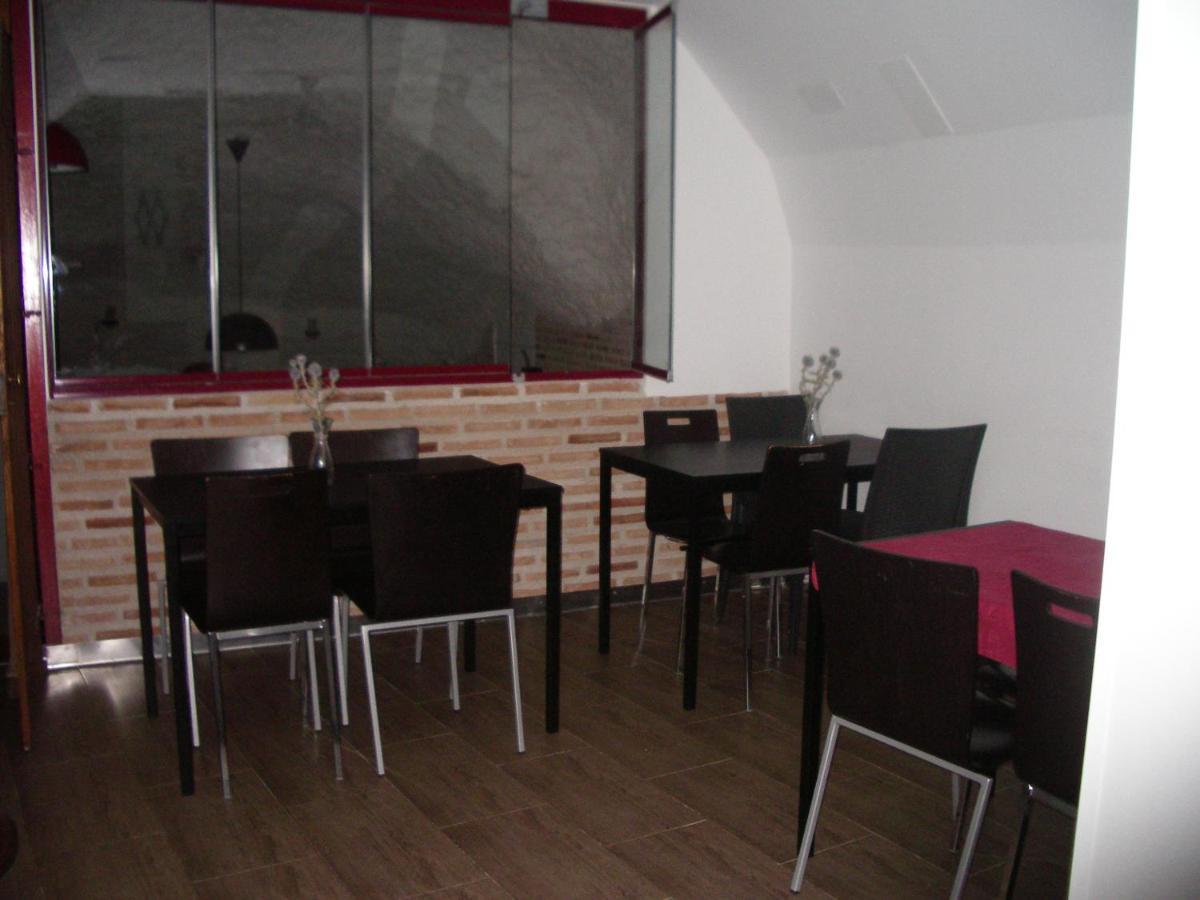 Apartamentos La Fonda Aniñón Kültér fotó